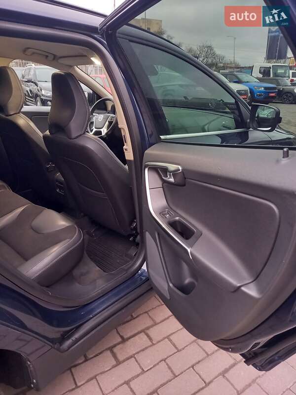 Позашляховик / Кросовер Volvo XC60 2011 в Полтаві фото 29 Позашляховик / Кросовер Volvo XC60 2011 в Полтаві