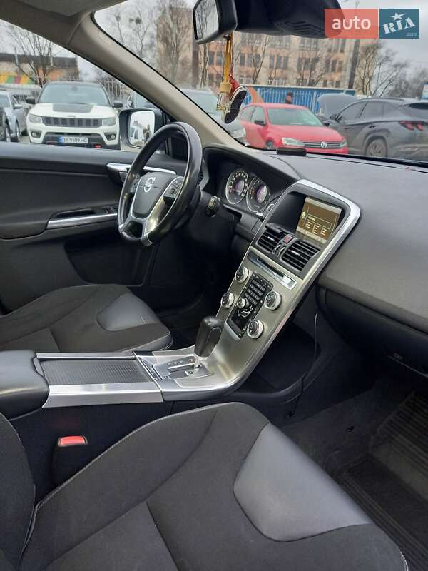 Позашляховик / Кросовер Volvo XC60 2011 в Полтаві фото 32 Позашляховик / Кросовер Volvo XC60 2011 в Полтаві