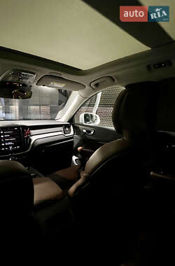 Внедорожник / Кроссовер Volvo XC60 2019 в Луцке