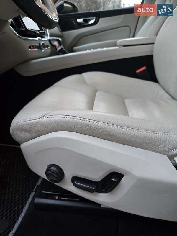 Внедорожник / Кроссовер Volvo XC60 2017 в Виннице