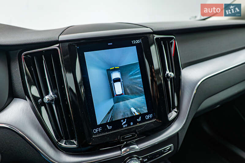 Внедорожник / Кроссовер Volvo XC60 2021 в Киеве