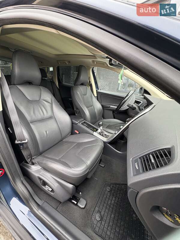 Позашляховик / Кросовер Volvo XC60 2012 в Вінниці фото 7 Позашляховик / Кросовер Volvo XC60 2012 в Вінниці