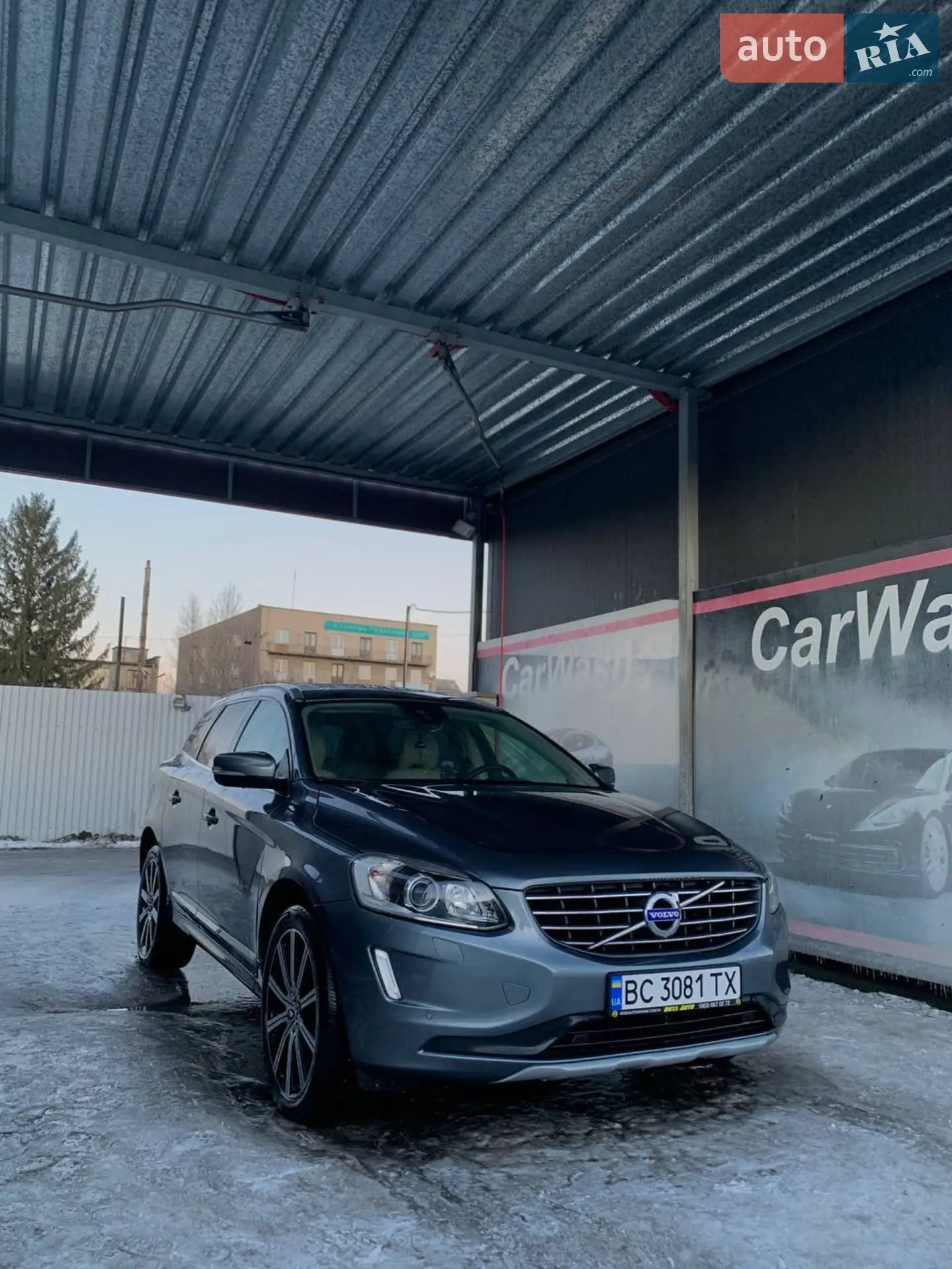 2017 Volvo XC60 - фото 1