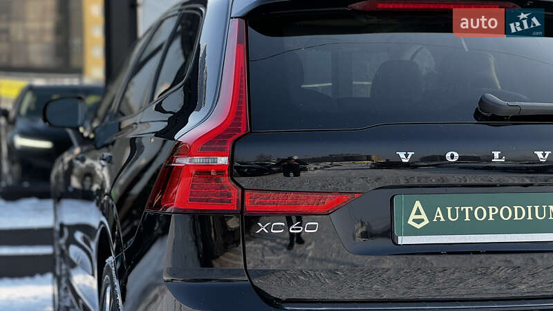 Внедорожник / Кроссовер Volvo XC60 2024 в Киеве