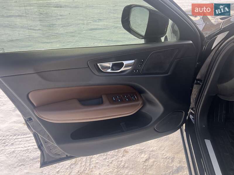 Внедорожник / Кроссовер Volvo XC60 2022 в Бершади