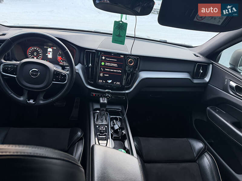 Внедорожник / Кроссовер Volvo XC60 2017 в Ровно