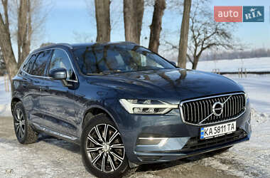 Внедорожник / Кроссовер Volvo XC60 2017 в Киеве