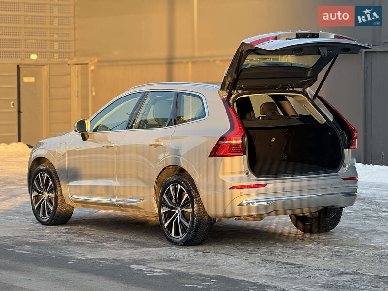 Внедорожник / Кроссовер Volvo XC60 2022 в Киеве