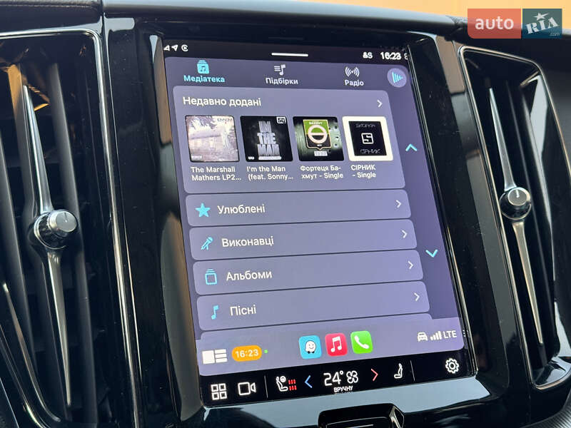 Внедорожник / Кроссовер Volvo XC60 2022 в Киеве