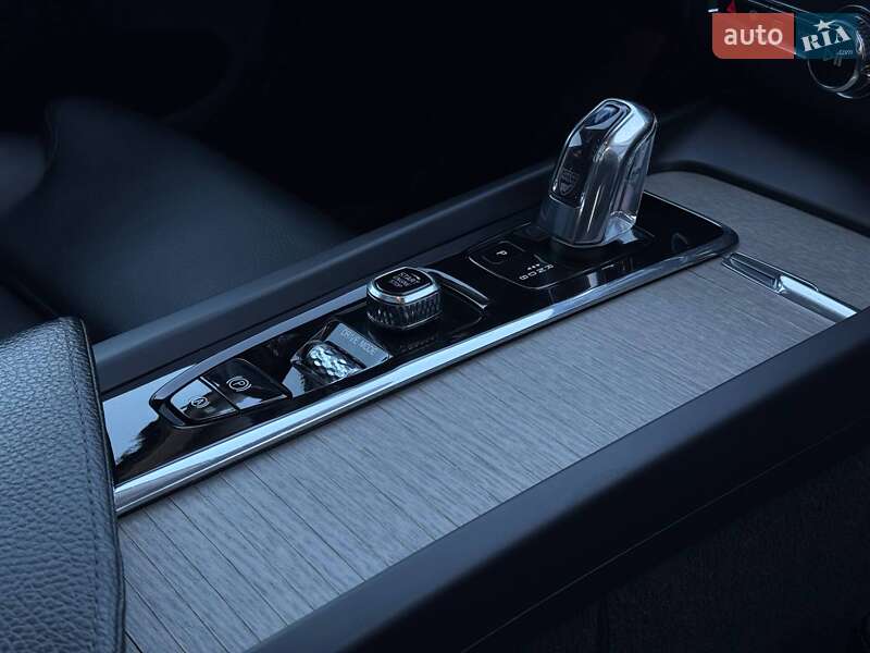 Внедорожник / Кроссовер Volvo XC60 2018 в Ровно