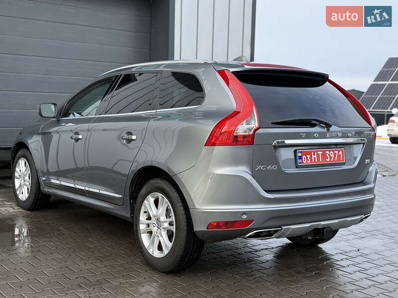 Внедорожник / Кроссовер Volvo XC60 2015 в Владимире