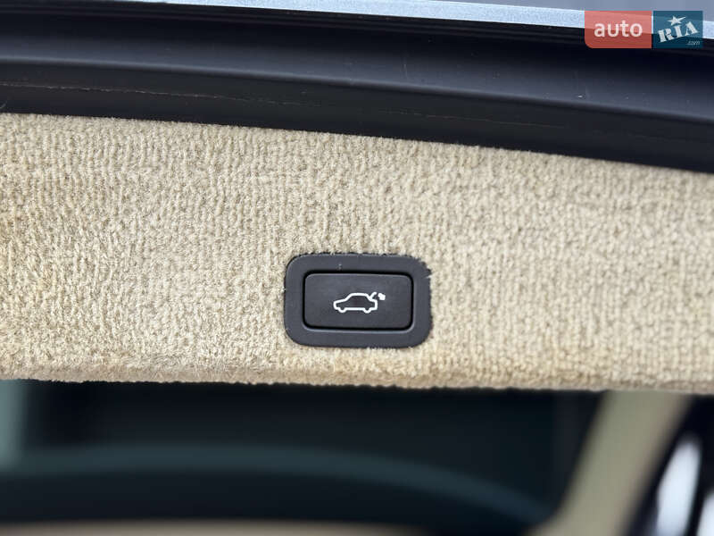 Внедорожник / Кроссовер Volvo XC60 2015 в Владимире