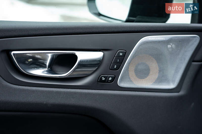 Внедорожник / Кроссовер Volvo XC60 2018 в Киеве фото 19 Внедорожник / Кроссовер Volvo XC60 2018 в Киеве
