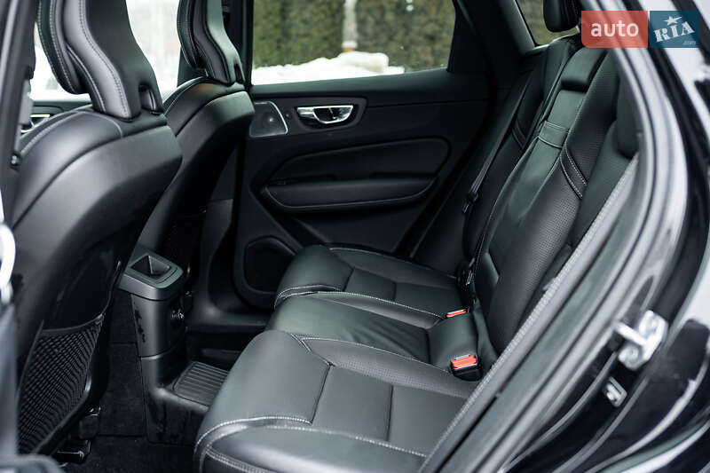 Внедорожник / Кроссовер Volvo XC60 2018 в Киеве фото 50 Внедорожник / Кроссовер Volvo XC60 2018 в Киеве