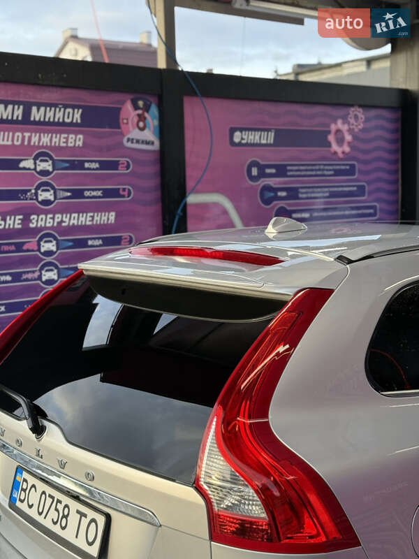 Внедорожник / Кроссовер Volvo XC60 2016 в Львове