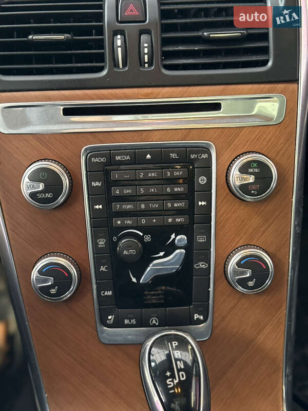 Внедорожник / Кроссовер Volvo XC60 2016 в Львове