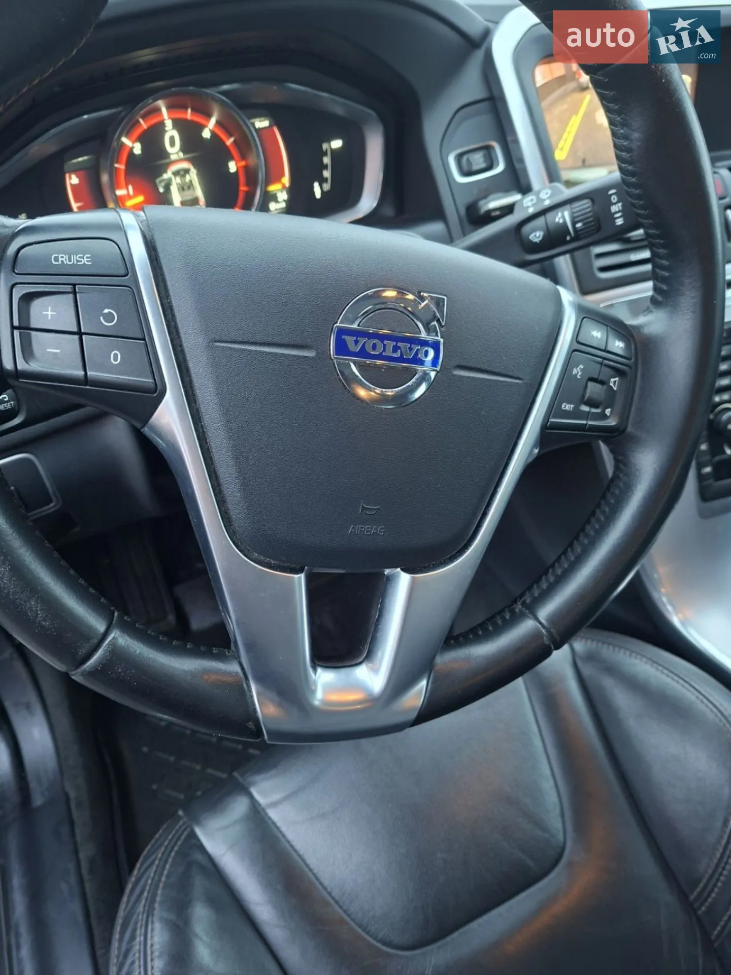 2017 Volvo XC60 - мініатюра 19