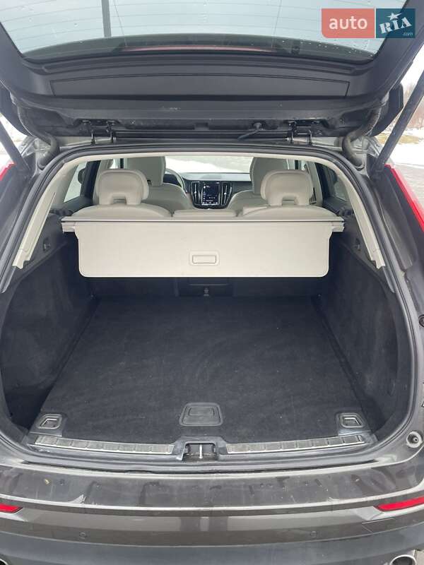 Внедорожник / Кроссовер Volvo XC60 2020 в Ивано-Франковске фото 14 Внедорожник / Кроссовер Volvo XC60 2020 в Ивано-Франковске