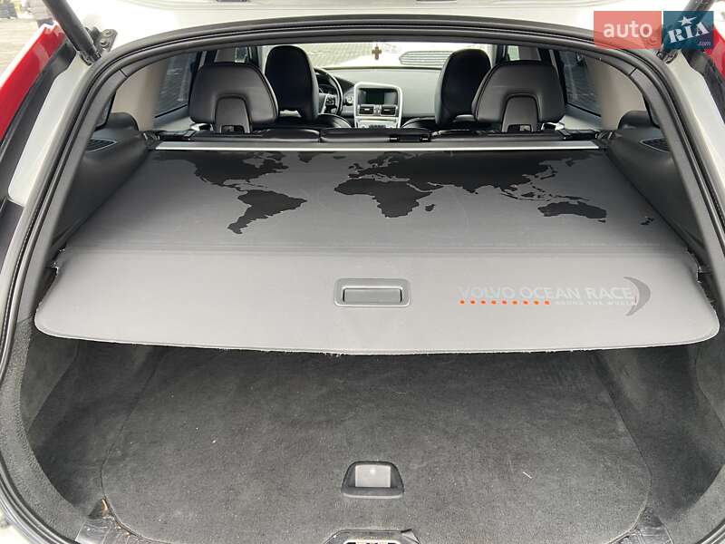 Позашляховик / Кросовер Volvo XC60 2014 в Чернівцях