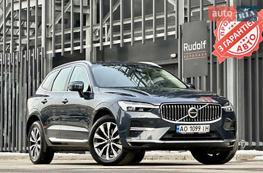 Внедорожник / Кроссовер Volvo XC60 2021 в Киеве