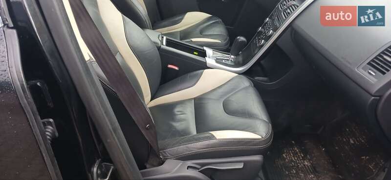 Внедорожник / Кроссовер Volvo XC60 2010 в Дубно