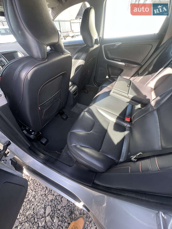 Внедорожник / Кроссовер Volvo XC60 2017 в Луцке фото 27 Внедорожник / Кроссовер Volvo XC60 2017 в Луцке