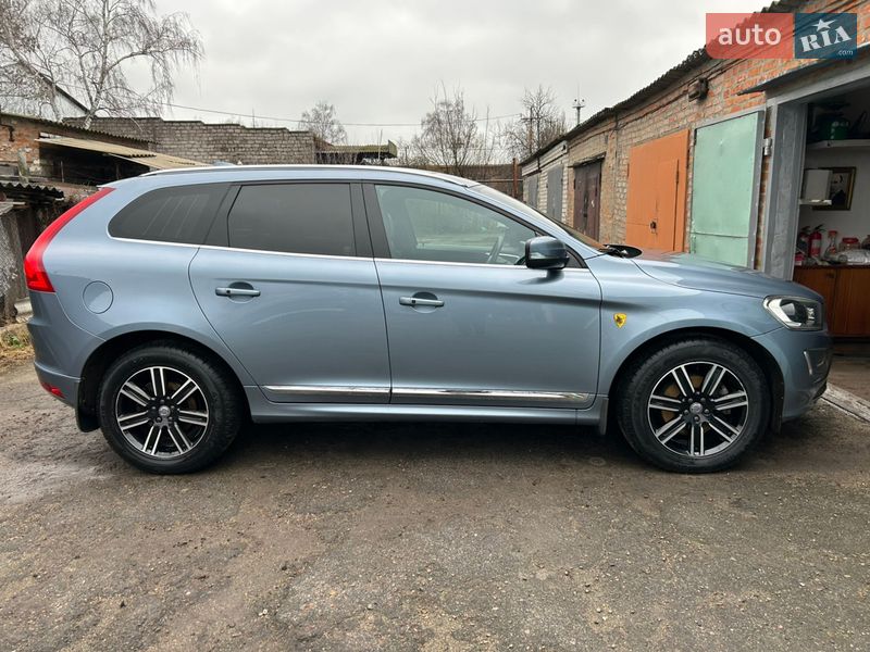 Внедорожник / Кроссовер Volvo XC60 2016 в Полтаве