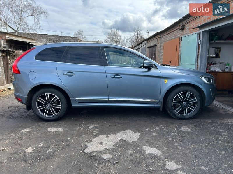 Внедорожник / Кроссовер Volvo XC60 2016 в Полтаве