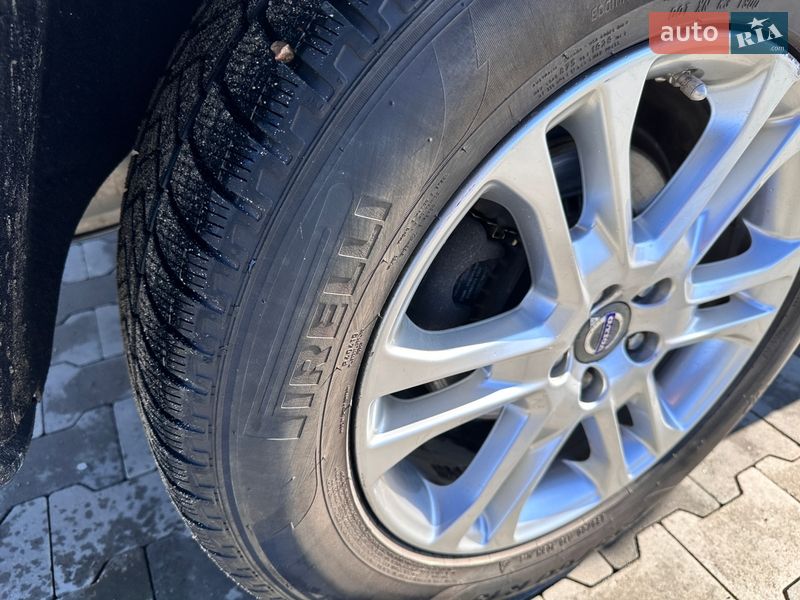 Внедорожник / Кроссовер Volvo XC60 2013 в Киеве