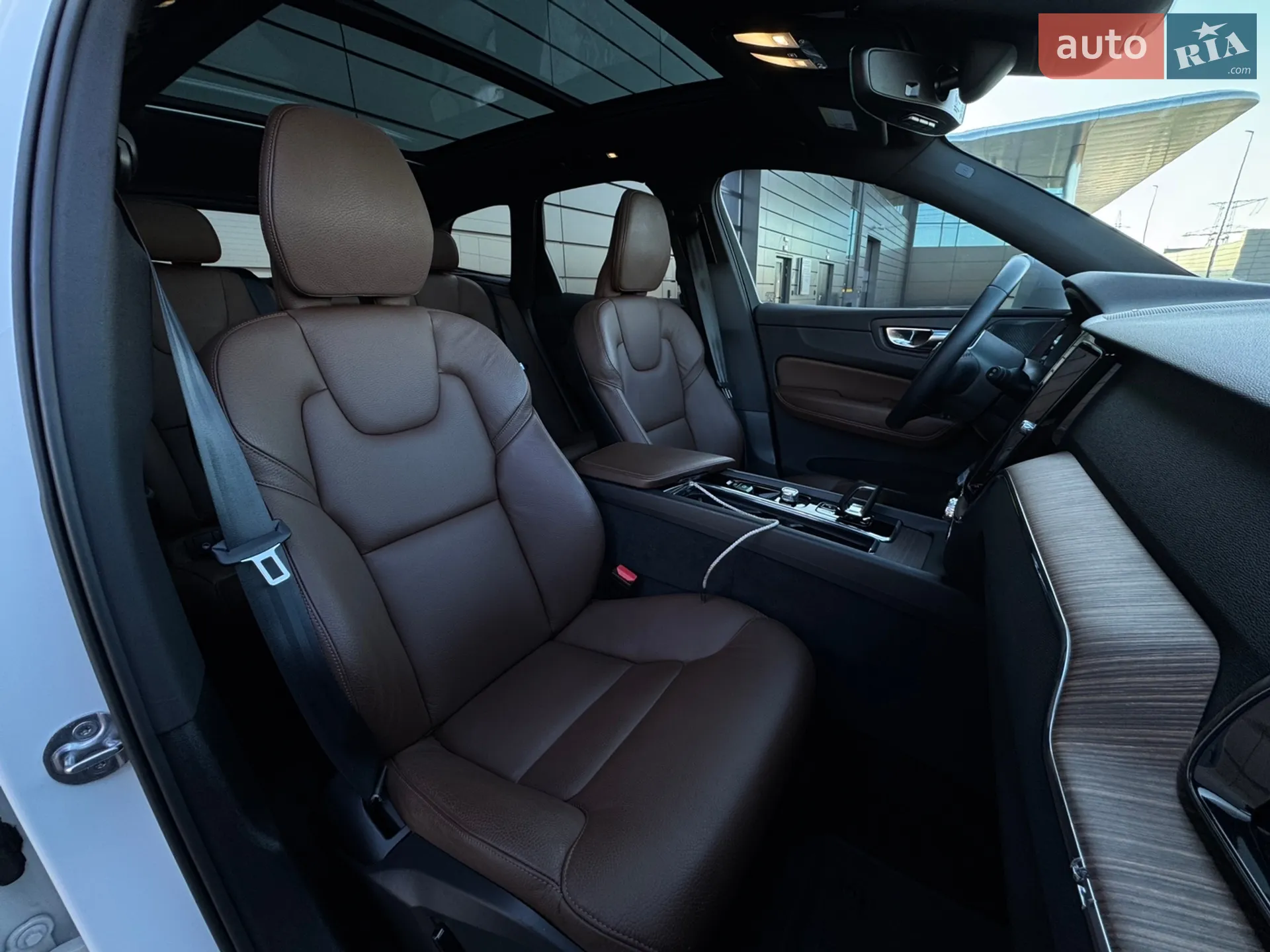 2022 Volvo XC60 - мініатюра 10