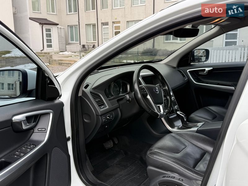 Внедорожник / Кроссовер Volvo XC60 2015 в Черкассах