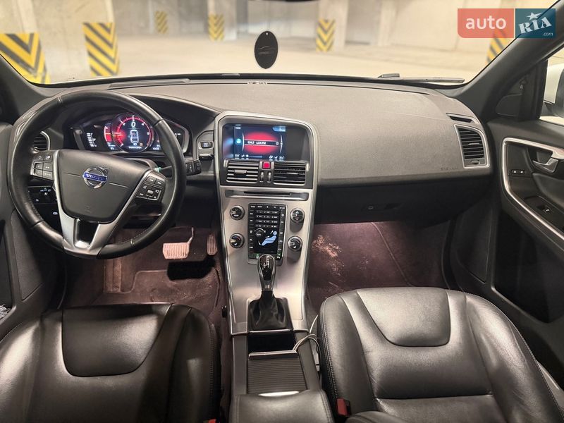 Внедорожник / Кроссовер Volvo XC60 2016 в Львове