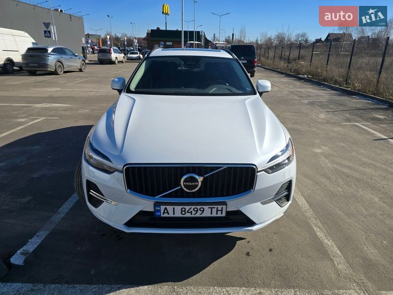 Volvo XC60 2022