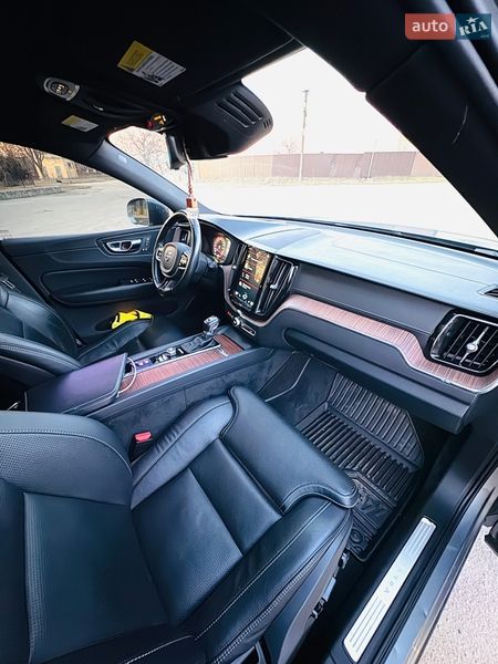 Внедорожник / Кроссовер Volvo XC60 2018 в Днепре