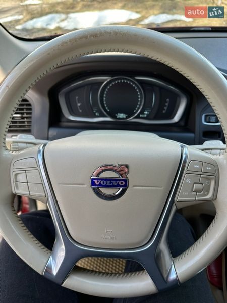 Внедорожник / Кроссовер Volvo XC60 2013 в Тернополе