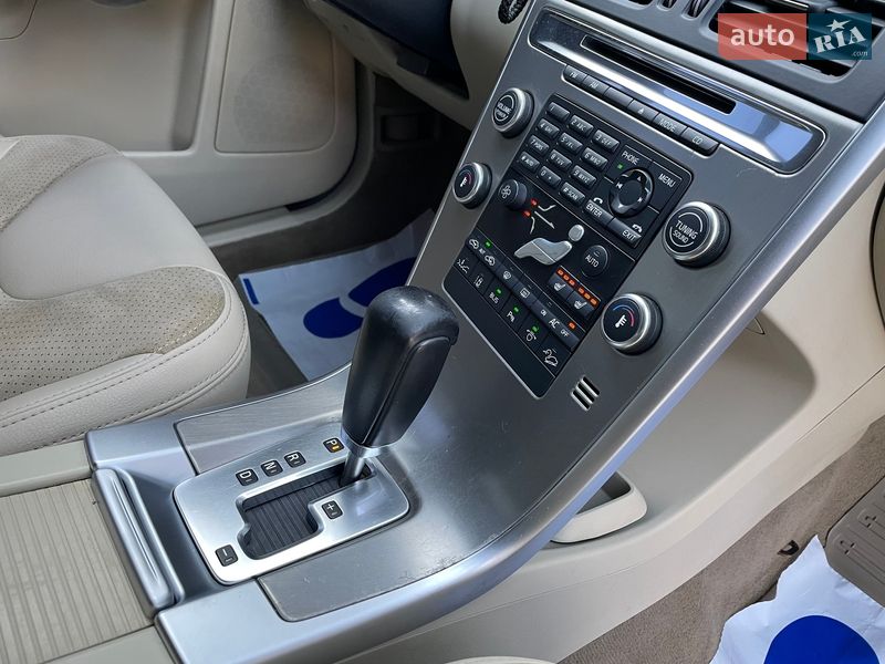 Внедорожник / Кроссовер Volvo XC60 2008 в Ковеле