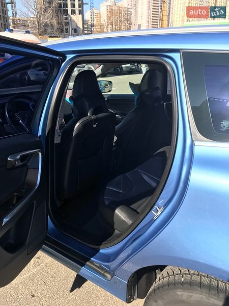 Позашляховик / Кросовер Volvo XC60 2016 в Києві