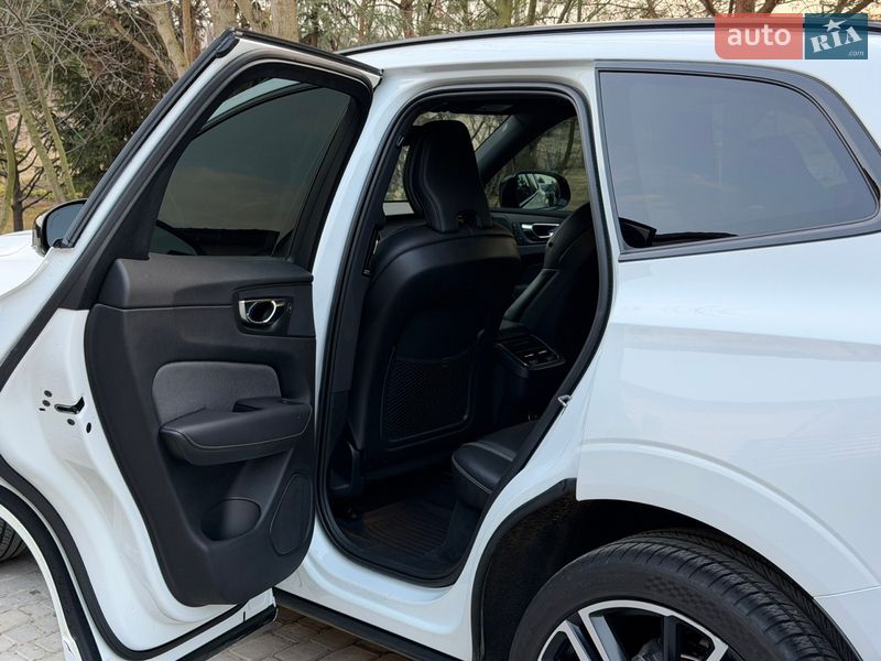 Внедорожник / Кроссовер Volvo XC60 2019 в Львове