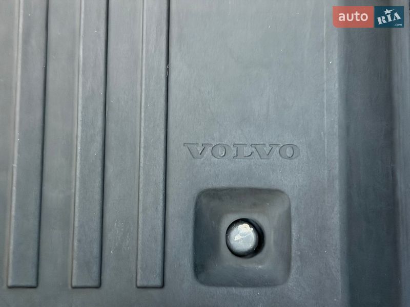 Внедорожник / Кроссовер Volvo XC60 2019 в Львове