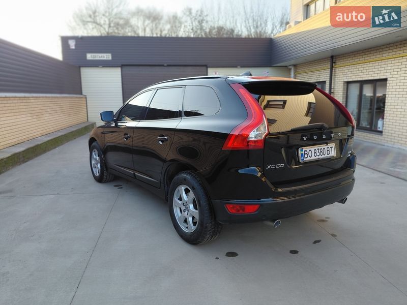 Внедорожник / Кроссовер Volvo XC60 2010 в Бердичеве