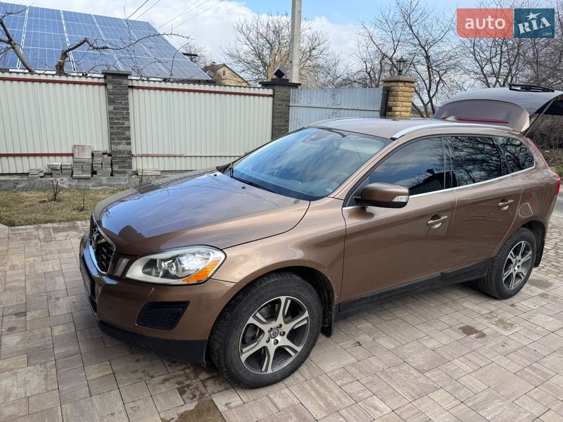 Позашляховик / Кросовер Volvo XC60 2013 в Житомирі