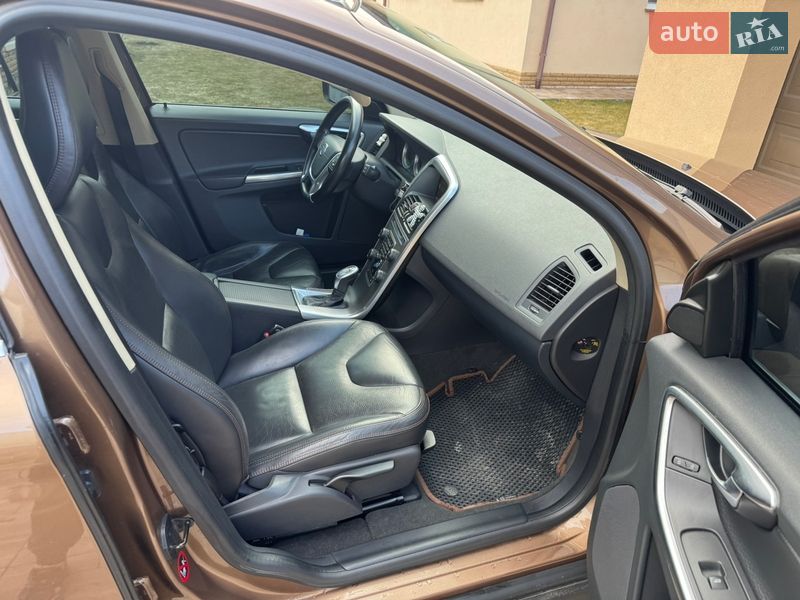 Позашляховик / Кросовер Volvo XC60 2013 в Житомирі