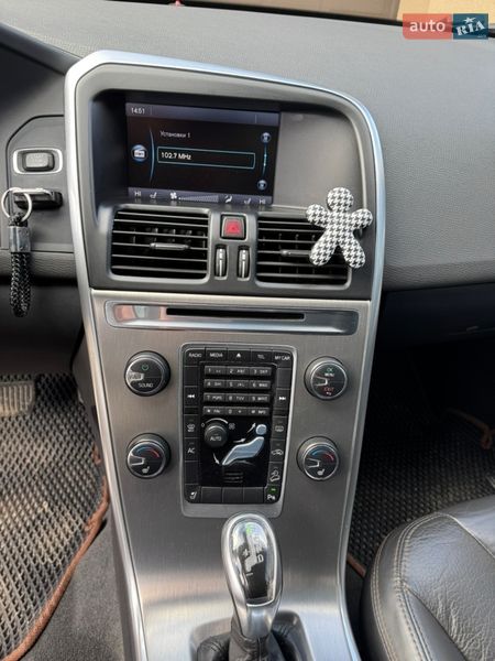 Позашляховик / Кросовер Volvo XC60 2013 в Житомирі