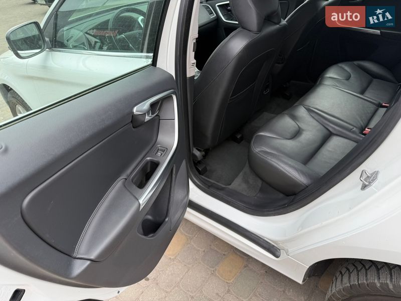 Внедорожник / Кроссовер Volvo XC60 2013 в Луцке фото 22 Внедорожник / Кроссовер Volvo XC60 2013 в Луцке