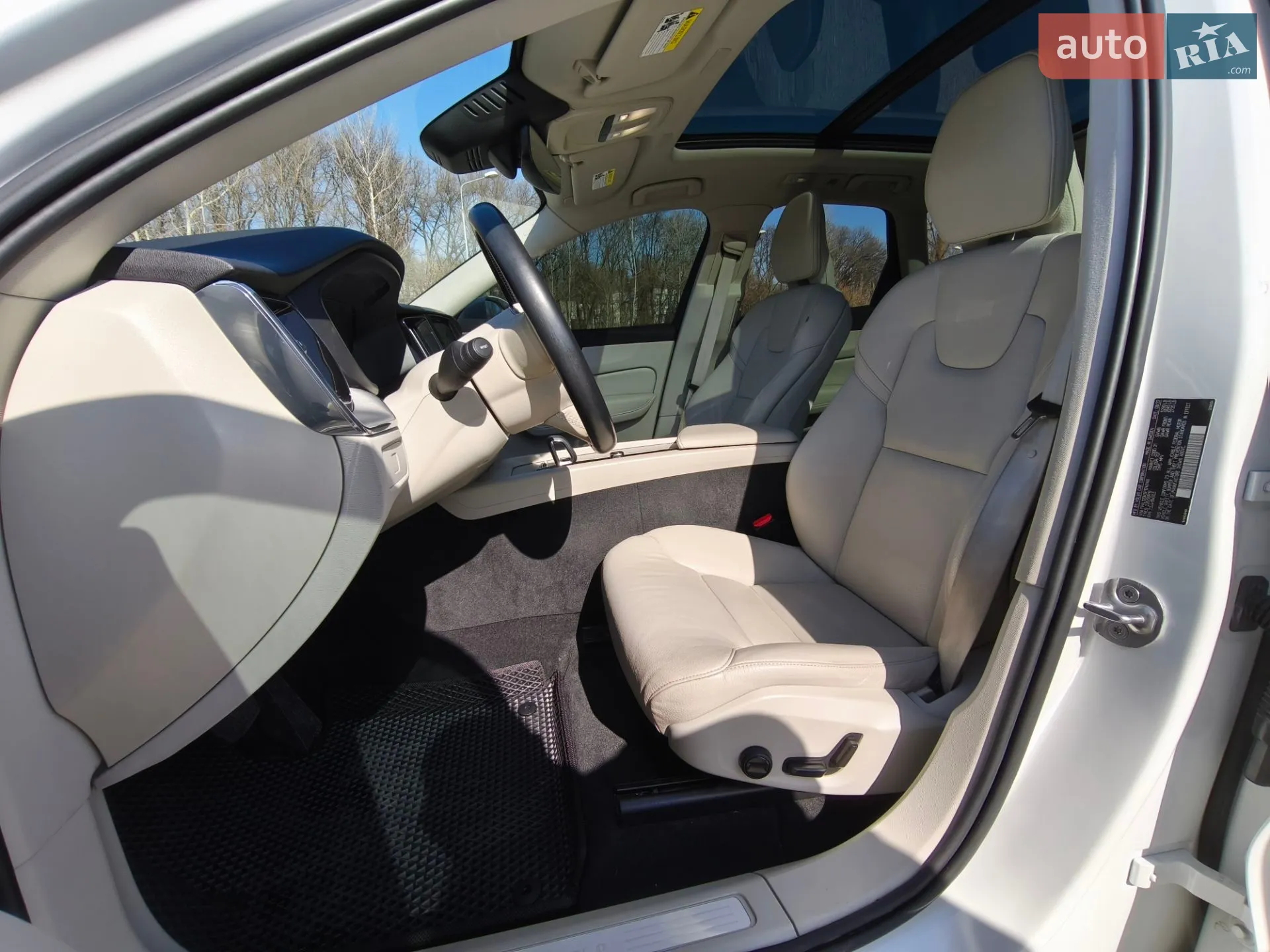 2022 Volvo XC60 - мініатюра 9