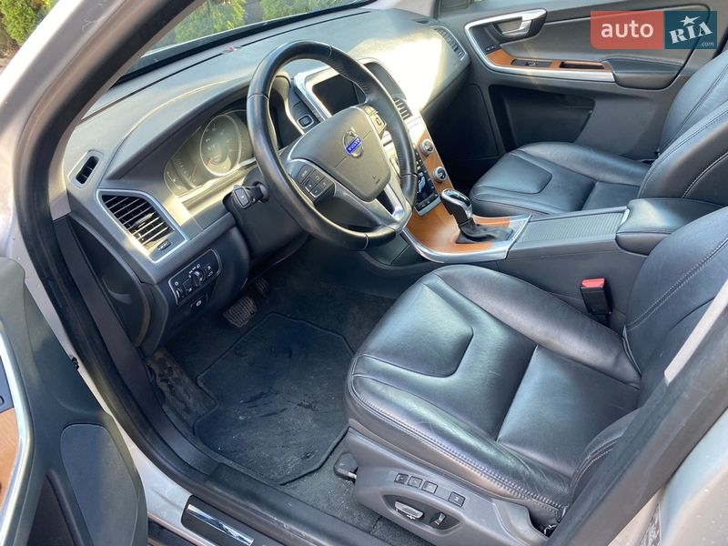 Позашляховик / Кросовер Volvo XC60 2016 в Новояворівську