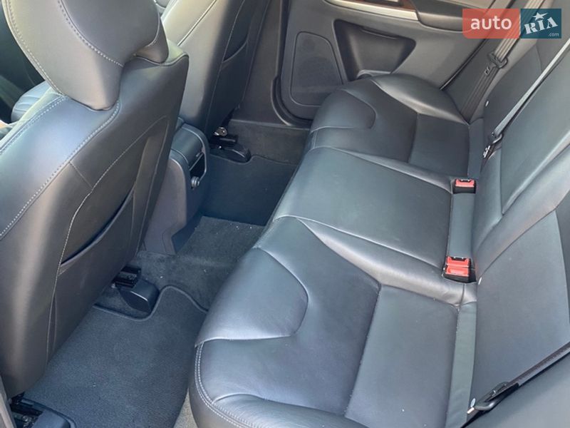 Позашляховик / Кросовер Volvo XC60 2016 в Новояворівську