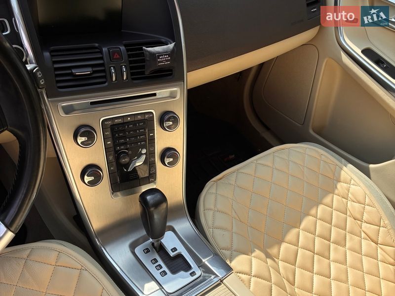 Внедорожник / Кроссовер Volvo XC60 2012 в Киеве