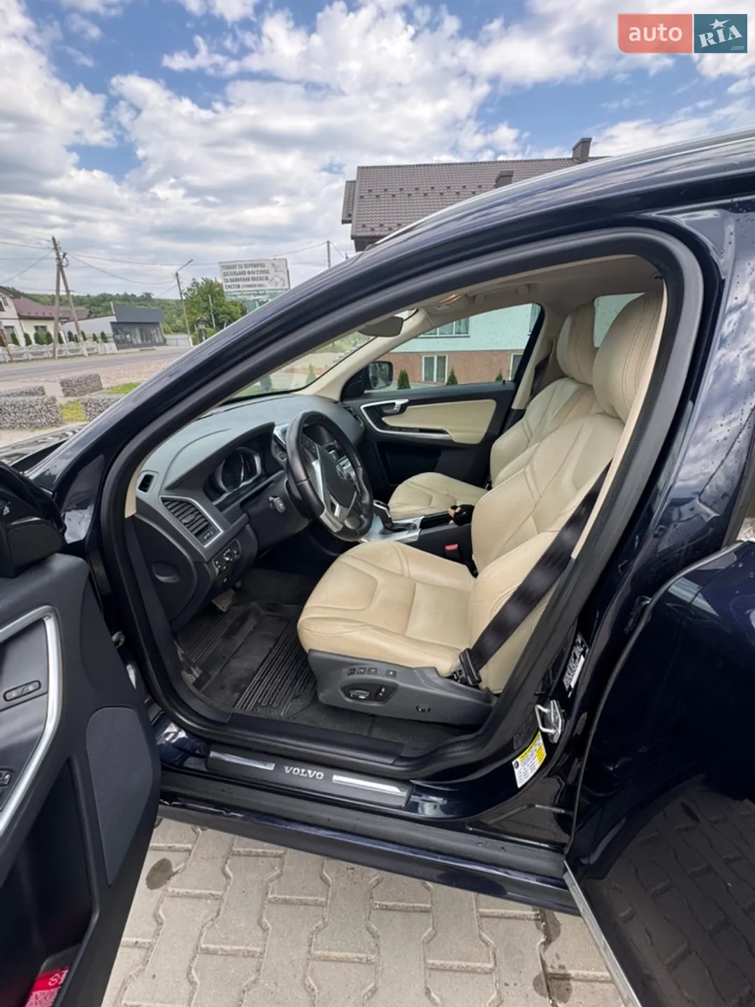 2017 Volvo XC60 - мініатюра 8