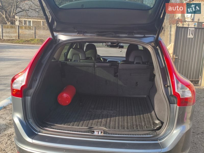 Внедорожник / Кроссовер Volvo XC60 2016 в Борисполе